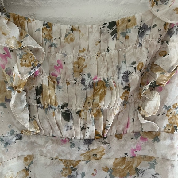 Selfie Leslie Lazy Sunday frill shoulder dress - Picture 3 of 6